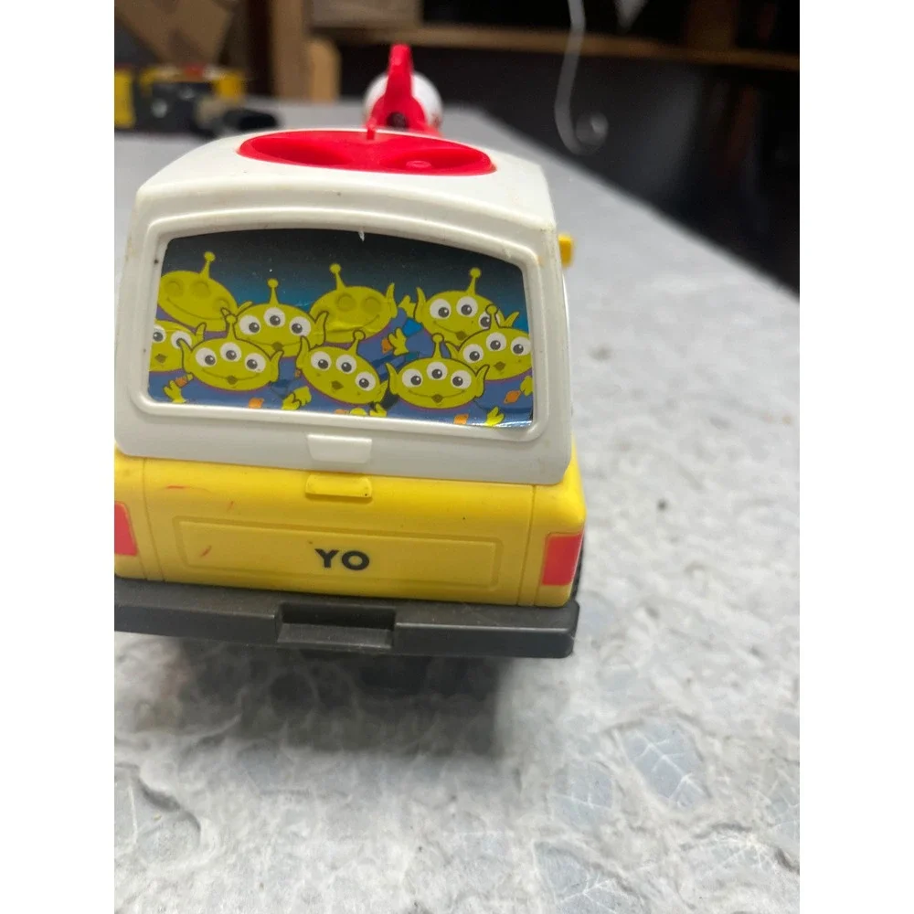 Mattel Disney Pixar‎ Toy Story Pizza Planet Delivery Shuttle Truck X4086 2011